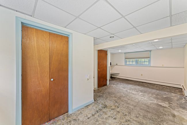 128 Walnut Tree Hill Rd, House other with 3 bedrooms, 2 bathrooms and 2 parking in Sandy Hook CT | Image 32