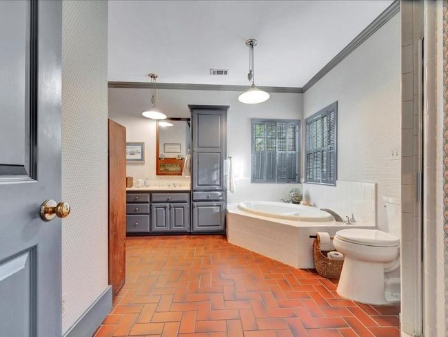 2211 Copeland St, House other with 3 bedrooms, 4 bathrooms and null parking in Lufkin TX | Image 24