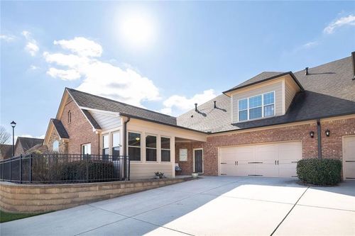 6014 Brookhaven Cir, Johns Creek, GA, 30097-1689 | Card Image