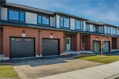 73 Ayr Rd, Townhouse with 3 bedrooms, 2 bathrooms and 2 parking in Brant ON | Image 2