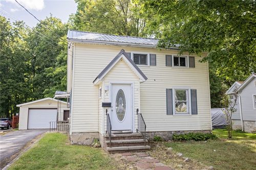 91 South St, Le Roy, NY, 14482-1229 | Card Image