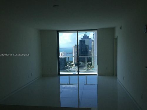 3302-1100 S Miami Ave, Miami, FL, 33130-4175 | Card Image