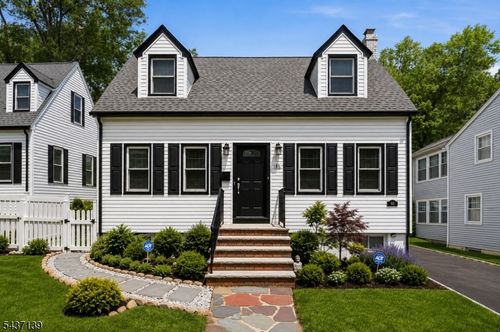 48 W Cedar St, Livingston, NJ, 07039-2923 | Card Image