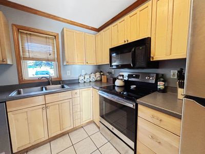 104 - 38 Hawley Road, Condo with 2 bedrooms, 1 bathrooms and null parking in Fairfax VT | Image 2