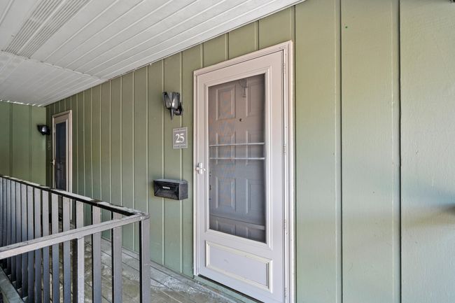 4050 W Rivers Edge Cir, Condo with 2 bedrooms, 1 bathrooms and null parking in Brown Deer WI | Image 42