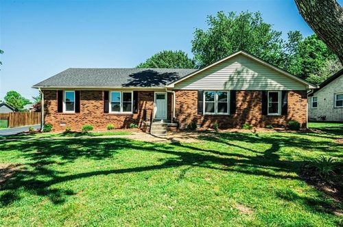 2708 Thompson Dr, Bowling Green, KY, 42104-4355 | Card Image