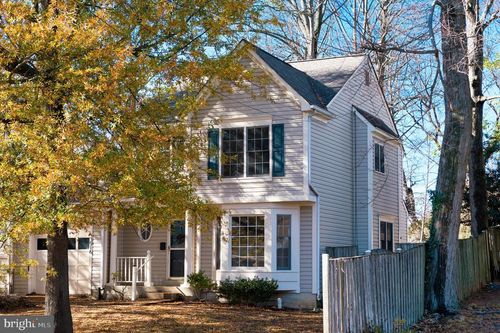 3916 Oak St, FAIRFAX, VA, 22030-3702 | Card Image