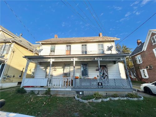 101 Pen Argyl St, Pen Argyl, PA, 18072-1979 | Card Image