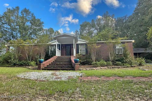 202 Howell Rd, Lucedale, MS, 39452-4202 | Card Image