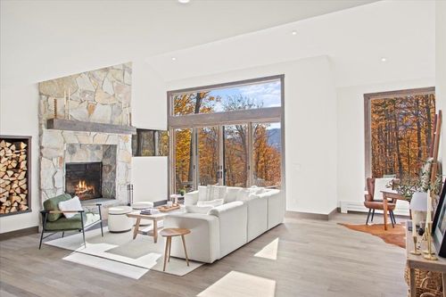 14 Old Ridge Rd, Winhall, VT, 05340-8836 | Card Image