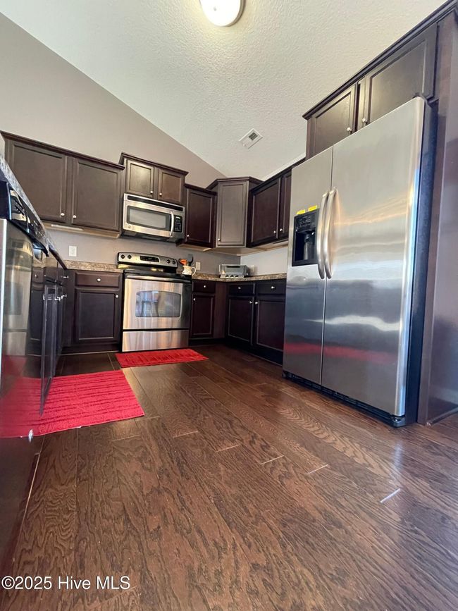 754 Radiant Dr, House other with 2 bedrooms, 2 bathrooms and 2 parking in Jacksonville NC | Image 10