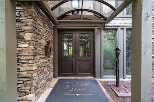 1217 Highland Bluff Dr Se, Atlanta, GA, 30339-3250 | Card Image