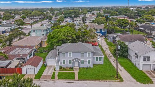 4618 Avenue S 1/2, Galveston, TX, 77551-5747 | Card Image