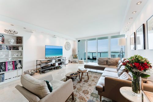 apt-2805-1331 Brickell Bay Dr, Miami, FL, 33131-3684 | Card Image