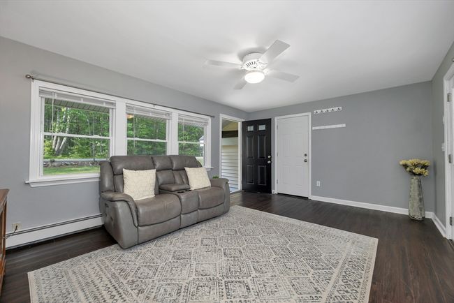 44 High St, House other with 4 bedrooms, 2 bathrooms and 5 parking in Stratham NH | Image 6