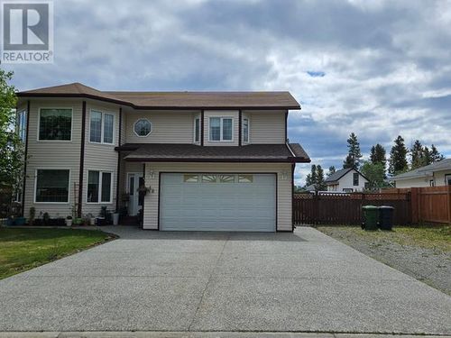 48 Garnet Cres, Whitehorse, YT, Y1A6A8 | Card Image