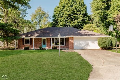 207 N Fir Tree Dr, Muncie, IN, 47304-9330 | Card Image