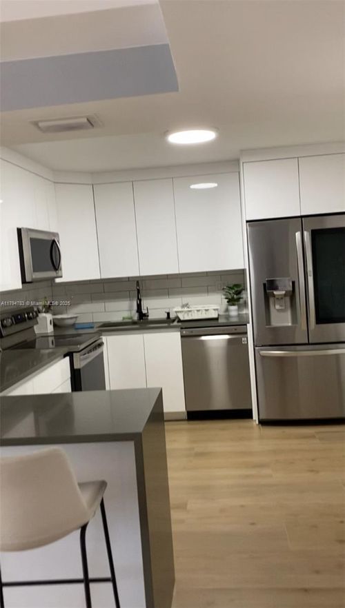 apt-1009-251 174th St, Sunny Isles Beach, FL, 33160-3356 | Card Image