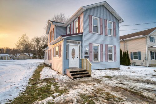 1702 Lake St, Lake City, PA, 16423-1424 | Card Image