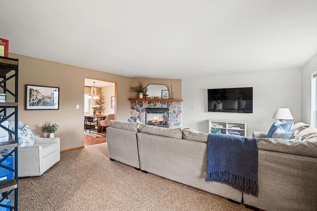 423 Parkview Drive, House other with 3 bedrooms, 3 bathrooms and null parking in Johnson Creek WI | Image 4