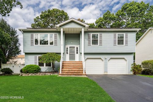 122 Moses Milch Dr, Howell, NJ, 07731-3808 | Card Image