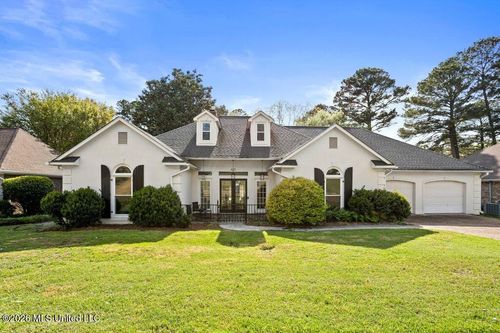 423 Woodlands Cir, Brandon, MS, 39047-8099 | Card Image