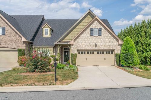 200 Plantation Village Dr, Clemmons, NC, 27012-6983 | Card Image