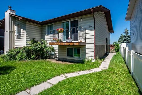 124 Bergen Rd Nw, Calgary, AB, T3K1H9 | Card Image