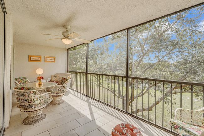 APT-301 - 7300 Lake Circle Dr, Condo with 2 bedrooms, 2 bathrooms and null parking in Margate FL | Image 19