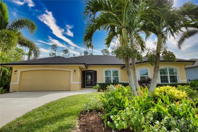 39 Tee View Place, House other with 3 bedrooms, 2 bathrooms and null parking in Rotonda West FL | Image 2