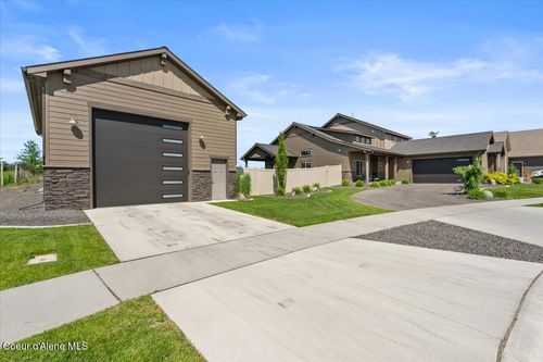 3811 N Foxtail Rd, Post Falls, ID, 83854-0264 | Card Image