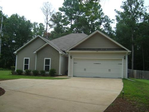 24 Camp Parkman Rd, Phenix City, AL, 36869-3214 | Card Image