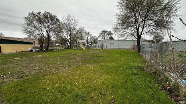 525 Harrison St, Home with 0 bedrooms, 3 bathrooms and null parking in Elkhart IN | Image 5
