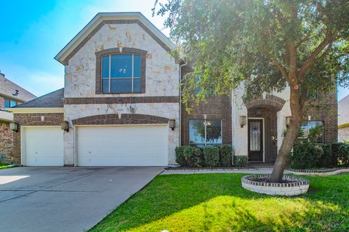10325 Crowne Pointe Ln, Fort Worth, TX, 76244-5026 | Card Image