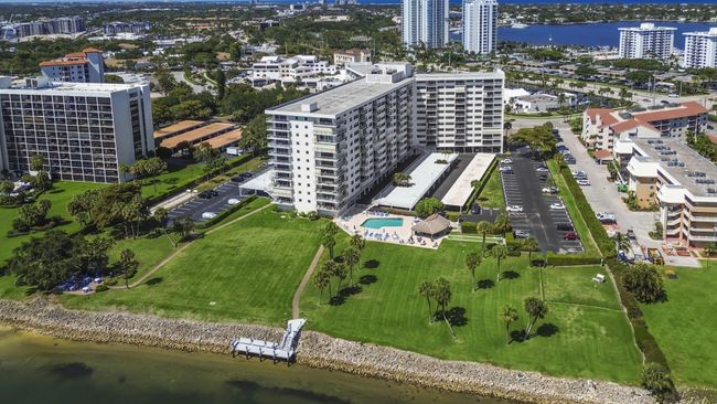 APT-406 - 336 Golfview Rd, Condo with 2 bedrooms, 2 bathrooms and null parking in North Palm Beach FL | Image 33