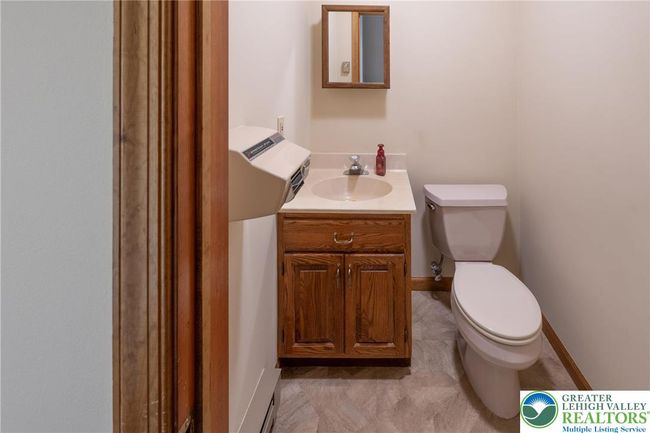 233 Pershing Blvd, Home with 0 bedrooms, 0 bathrooms and 6 parking in Whitehall PA | Image 36