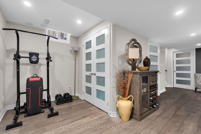 383 Hewitt Cir, House other with 3 bedrooms, 3 bathrooms and 4 parking in Newmarket ON | Image 31