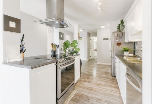 312-13771 72a Ave, Surrey, BC, V3W9C6 | Card Image