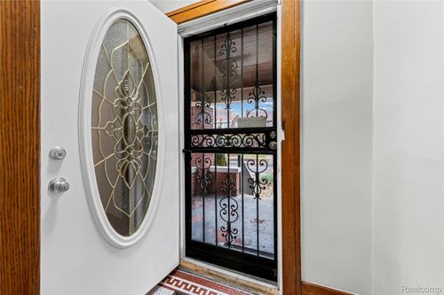 7423 Kipling St, Detroit, MI, 48206-2680 | Card Image