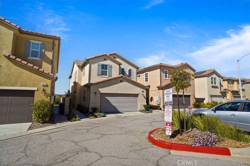 19845 Via Kalban, Newhall, CA, 91321-2191 | Card Image