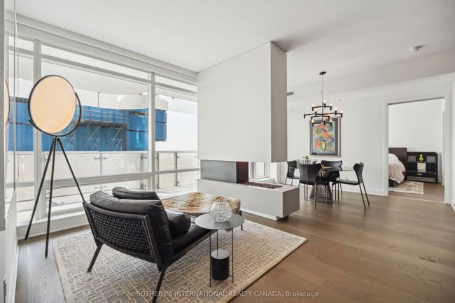 6805 - 1 Bloor St E, Condo with 3 bedrooms, 3 bathrooms and 2 parking in Toronto ON | Image 12