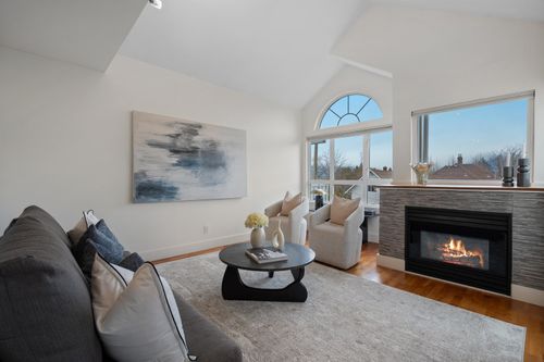 403-1623 E 2nd Ave, Vancouver, BC, V5N1E1 | Card Image