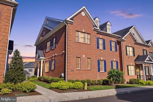 75 Creekview Ln, Yardley, PA, 19067-2768 | Card Image