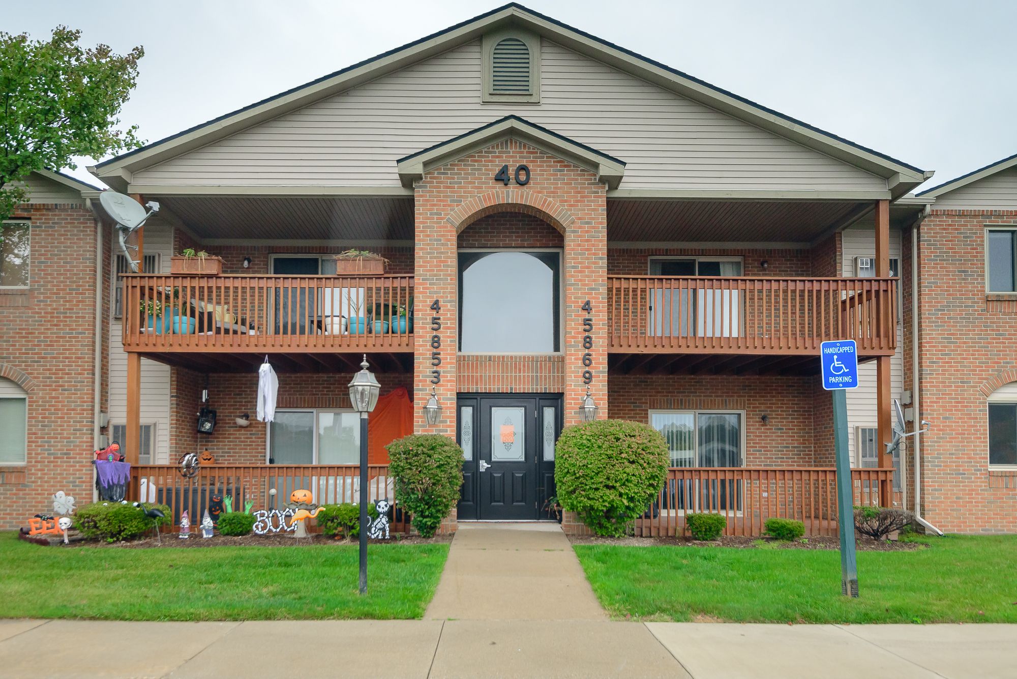 Purple Sage Ct, Van Buren Township, MI 48111