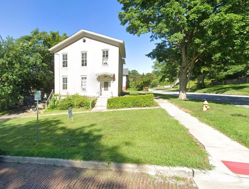 530 Western Ave, Davenport, IA, 52803-5139 | Card Image