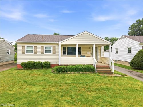 404 Elizabeth St, Hubbard, OH, 44425-1104 | Card Image