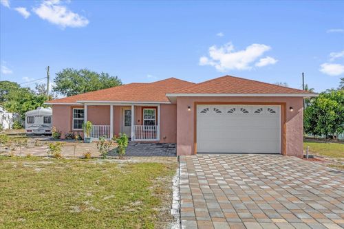 910 Rich Dr, MOUNT DORA, FL, 32757-4548 | Card Image