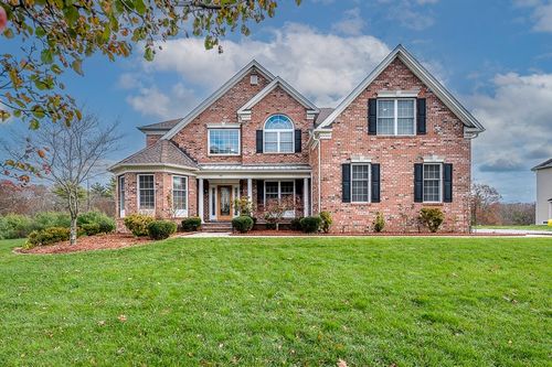 151 Mohawk Path, Holliston, MA, 01746-3309 | Card Image