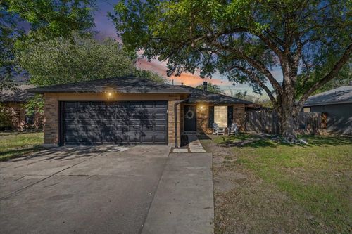 6506 Clubway Ln, Austin, TX, 78745-3727 | Card Image