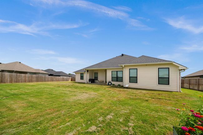 409 Meadows Ct, House other with 3 bedrooms, 3 bathrooms and null parking in Chandler TX | Image 44